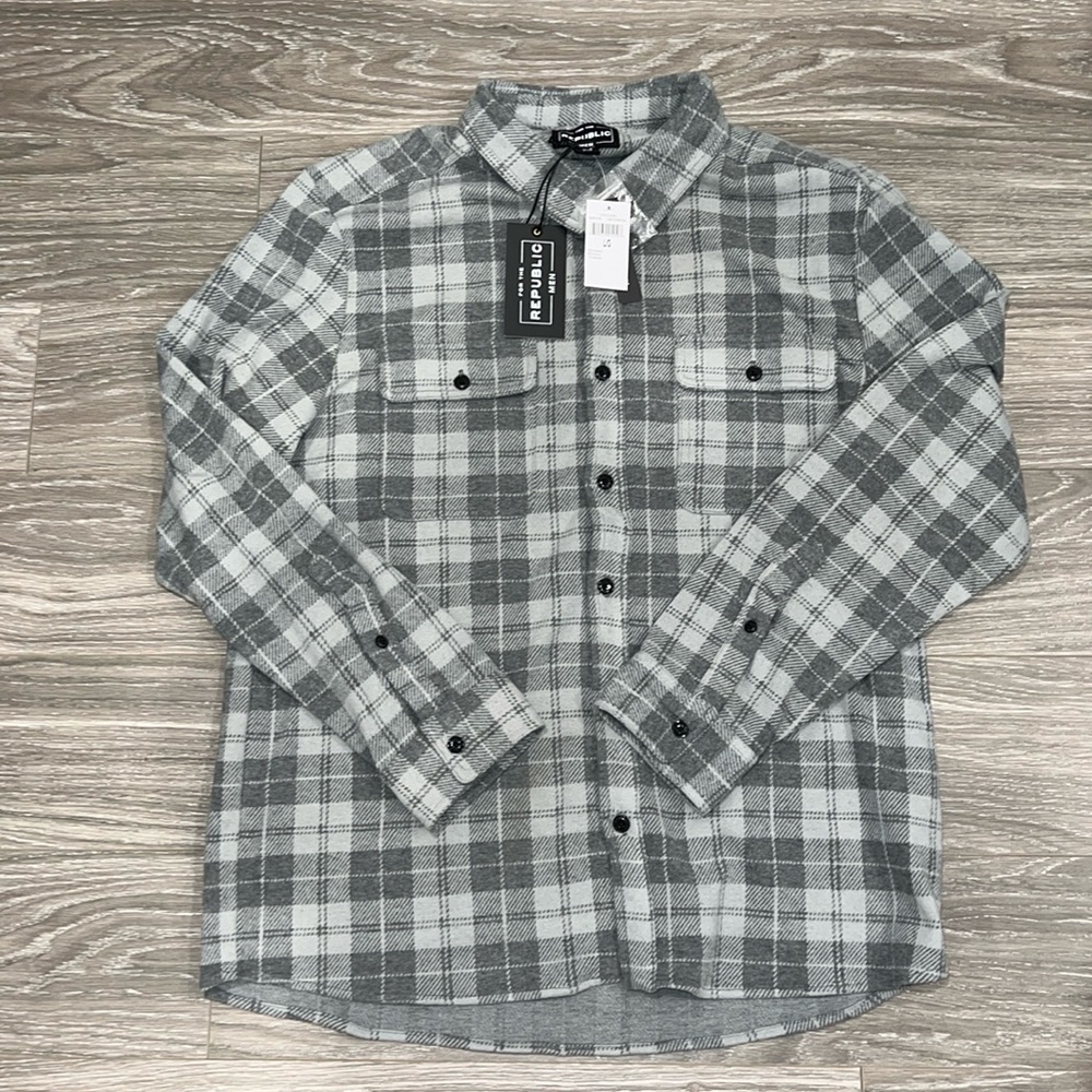 For the republic flannel. Grey. Size L. NWT